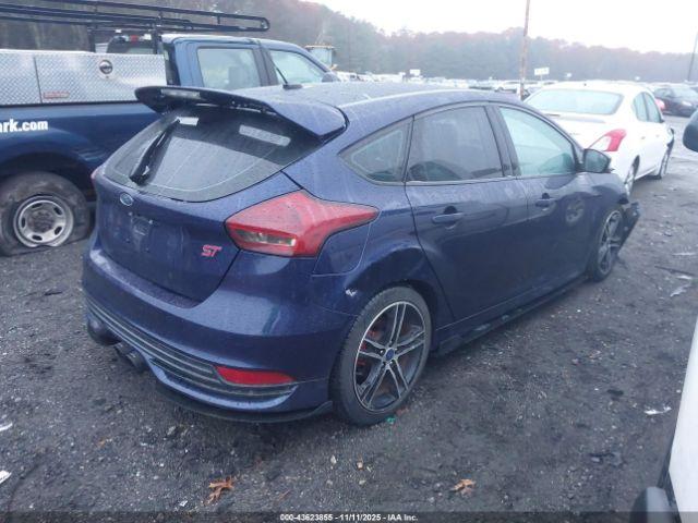Ford Focus St Image 4
