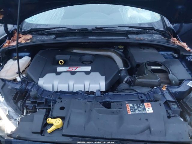 Ford Focus St Image 15