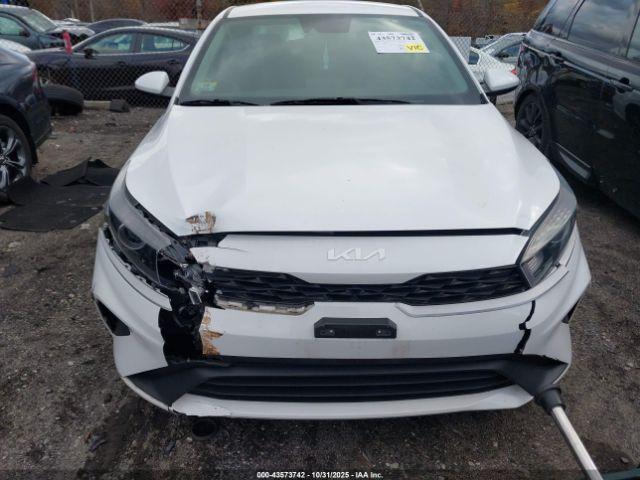 Kia Forte Lxs Image 6