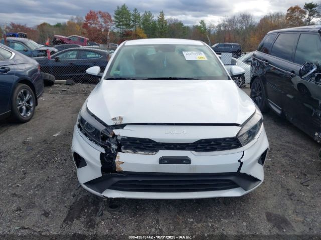Kia Forte Lxs Image 12