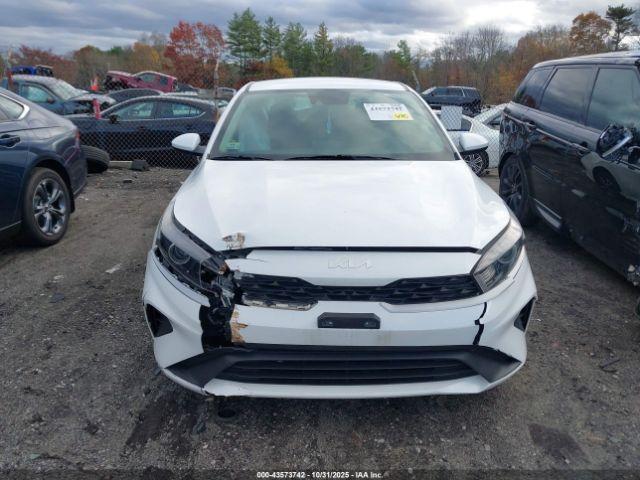 Kia Forte Lxs Image 12