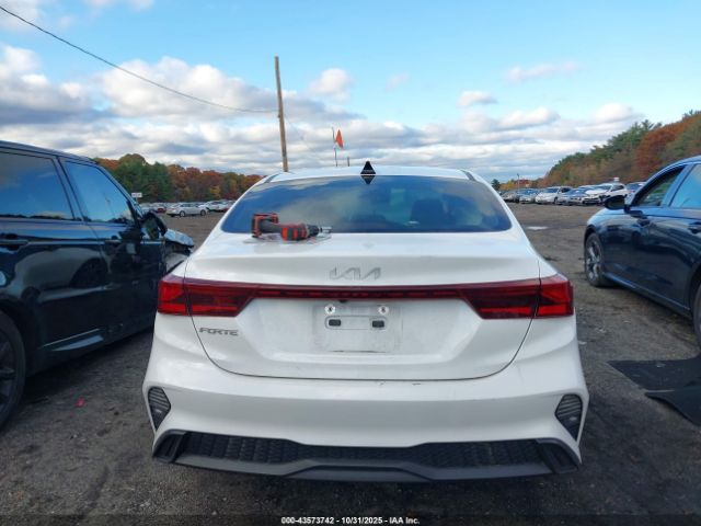 Kia Forte Lxs Image 15