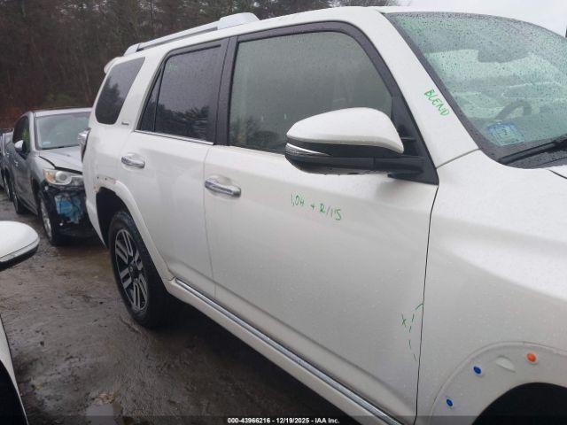 Toyota 4Runner Limited Image 6