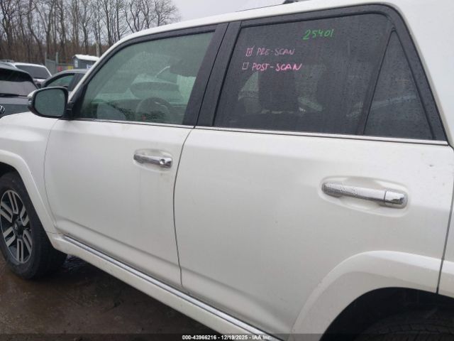 Toyota 4Runner Limited Image 12