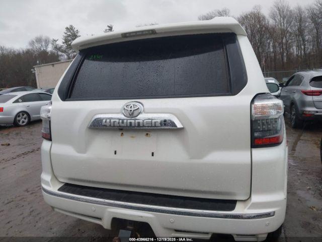 Toyota 4Runner Limited Image 7