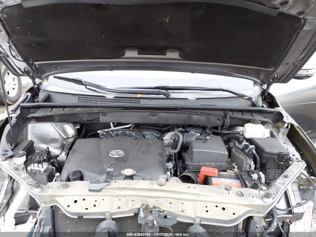 Toyota Highlander Xle Image 14