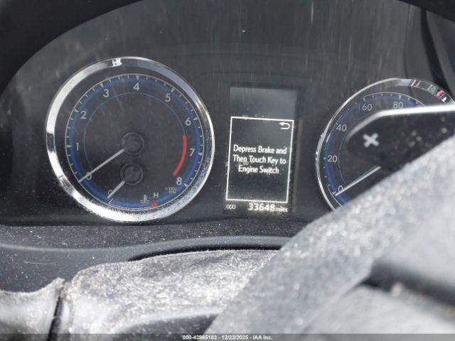 Toyota Corolla Xse Image 9