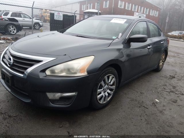 Nissan Altima 2.5 S Image 2