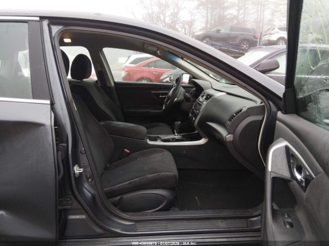 Nissan Altima 2.5 S Image 4