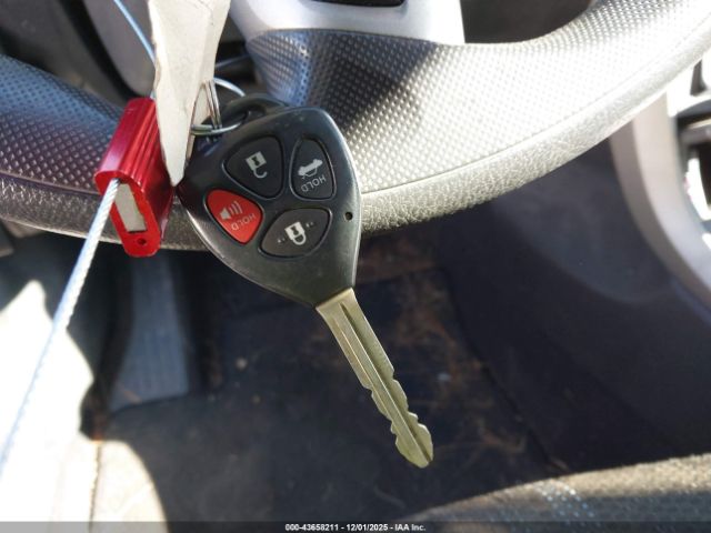 Toyota Corolla S Image 2