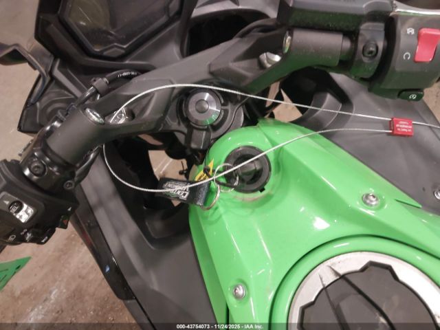 Kawasaki Ex650 P Image 2