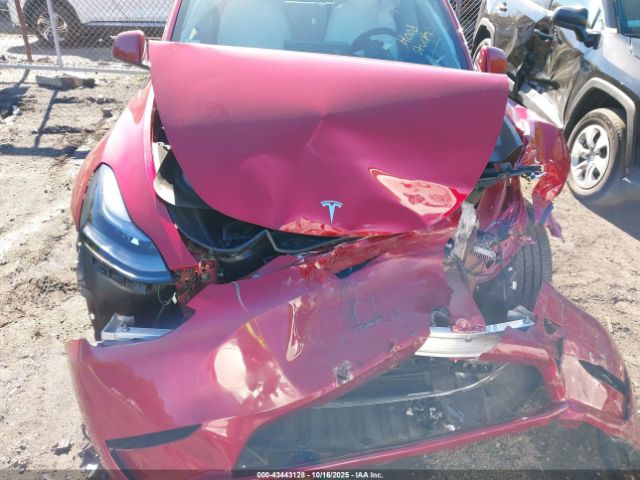 Tesla Model Y Long Range Dual Motor All-wheel Drive Image 11