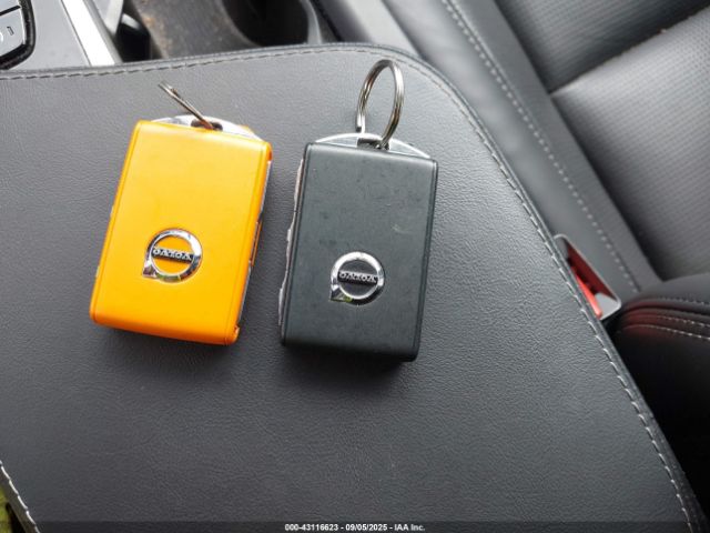 Volvo XC90 B6 Ultimate Bright Theme 7-seater Image 8