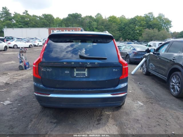 Volvo XC90 B6 Ultimate Bright Theme 7-seater Image 15
