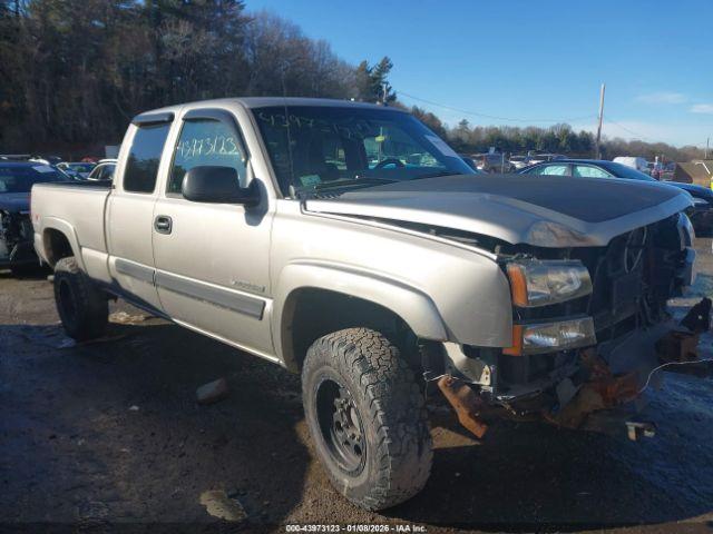  Salvage Chevrolet Silverado 2500