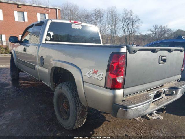 Chevrolet Silverado 2500 Lt Image 10